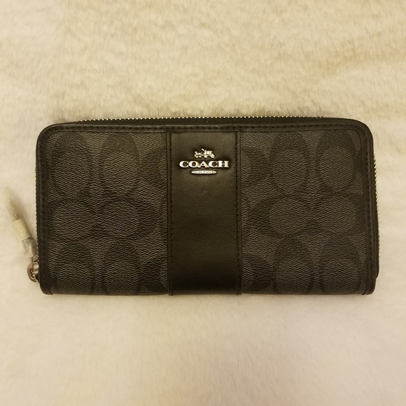 Coach Handbags - Coach Wallet